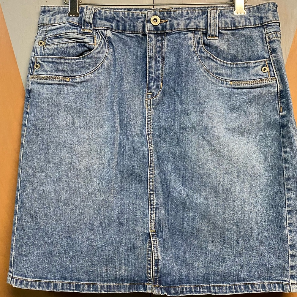 Stamp 10 - Denim Skirt Ladies Size 10